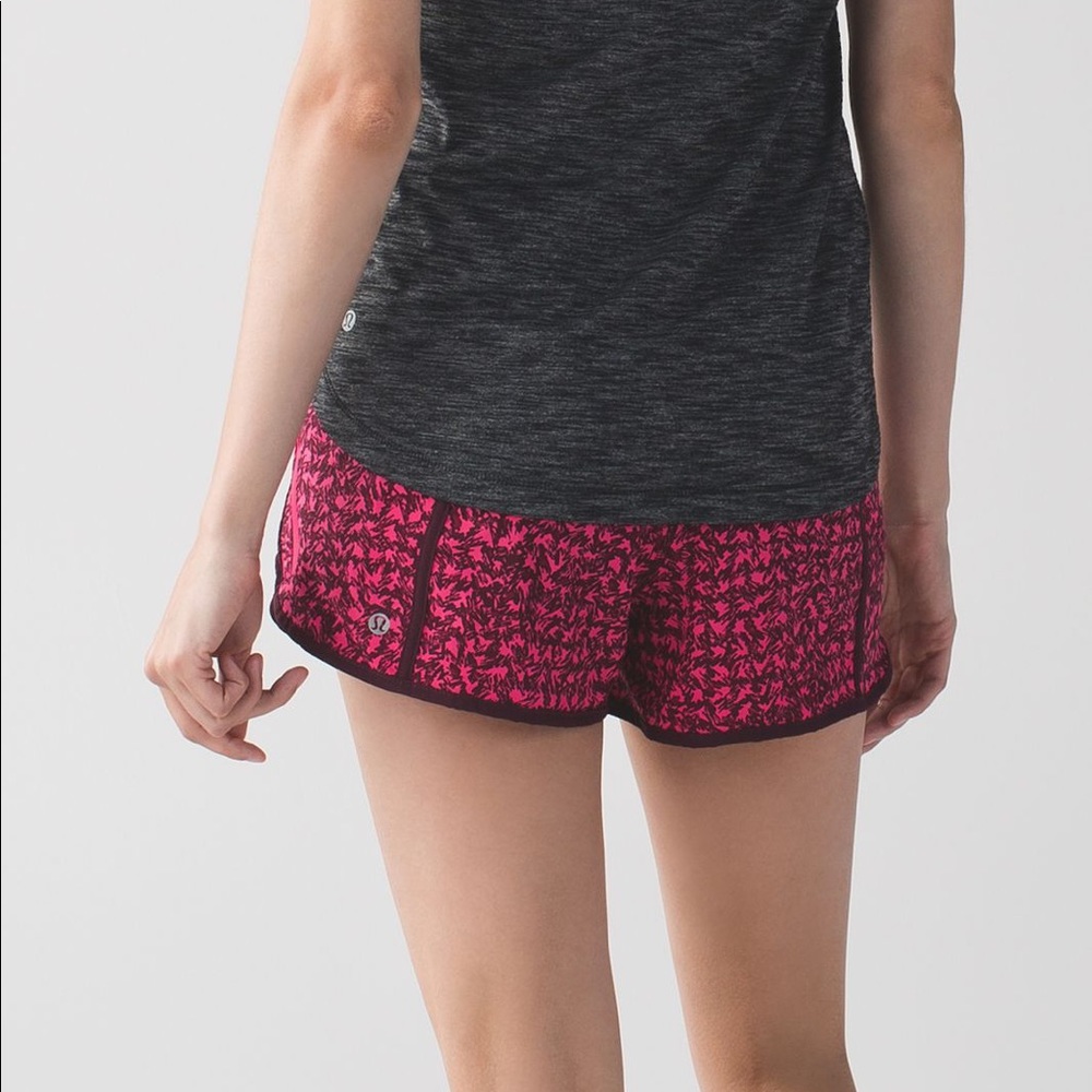 Lululemon Tracker Shorts - Picture 3 of 10